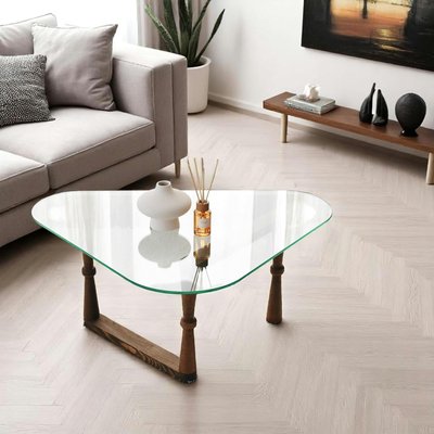 Table basse verre - forme triangle, pied bois sculpté BOMA PIER IMPORT