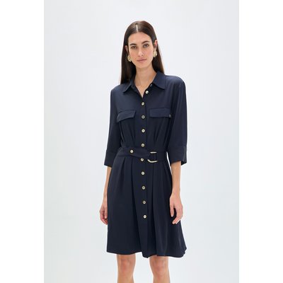 Robe-chemise boutonnée avec ceinture et poches à rabat LOLA CASADEMUNT