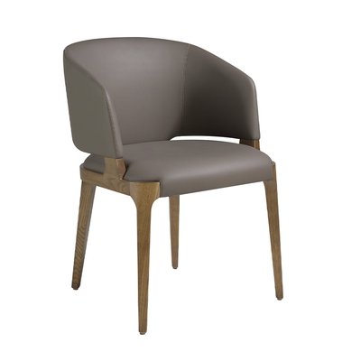 Chaise en simili et bois de noyer ANGEL CERDA