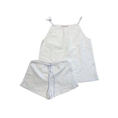 Fille avec short new arrivals