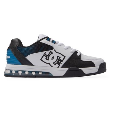 Chaussures en cuir VERSATILE. DC SHOES