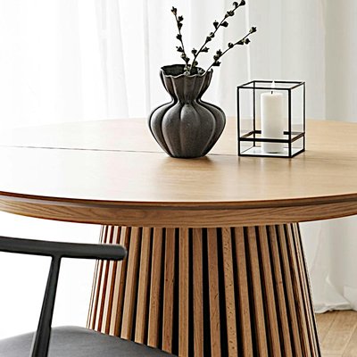 Vase corolle en céramique noire PIER IMPORT