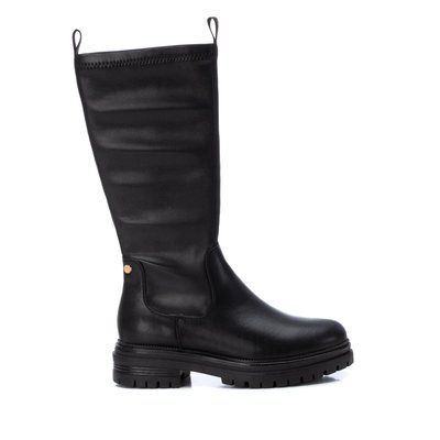 Femme en bottes caoutchouc deals