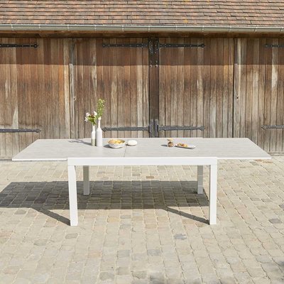Table de jardin en aluminium extensible 6/10 places TULUM BERAH GETAH