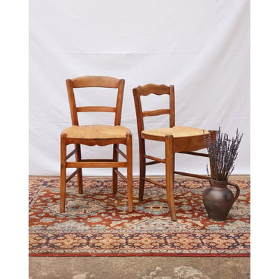 Paire de chaises en bois vintage Claude N°1439 - Bon état DEBONGOUT