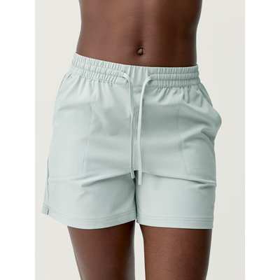 Short de sport LIZARA BORN LIVING YOGA