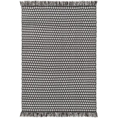 Tapis fabriqué à partir de matériaux recyclés tissé main MORTY BENUTA 