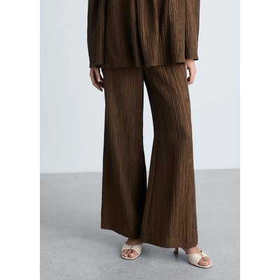Pantalon droit texturé MANGO
