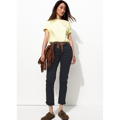 pantalones cigarette Women's slim suit pants Black Satén de algodón elástico Cintura baja Corte tipo cigarrillo Bolsillos laterales Bajo puddle Cierre de botón y cremallera Etiqueta con logo de Blumarine en la parte trasera Ajuste regular Pantalones Palazzo Pantalones De Tendencia