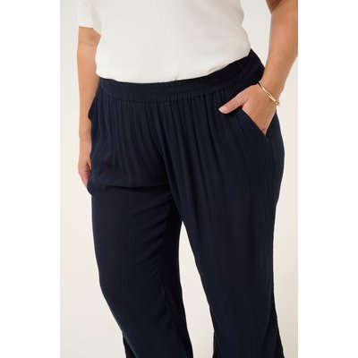 Pantalon casual KCdacina KAFFE CURVE