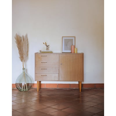 Commode scandinave aux poignées en métal doré Olga N°687 - Bon état DEBONGOUT