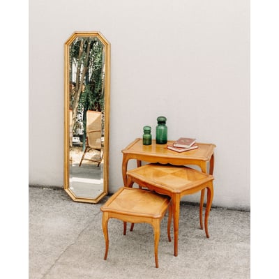 Lot de 3 tables gigognes aux plateaux marquetés Barbara N°166 - Bon état DEBONGOUT