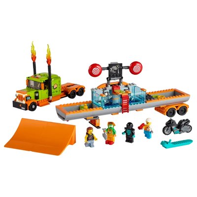 Le camion de spectacle des cascadeurs LEGO