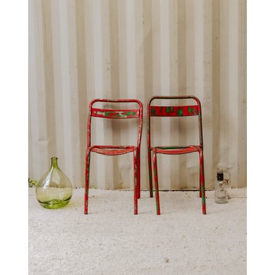 Paire de chaises en métal rouge et vert Alma N°1590 - Bon état DEBONGOUT