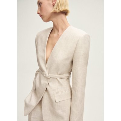 Blazer costume lin ceinture MANGO