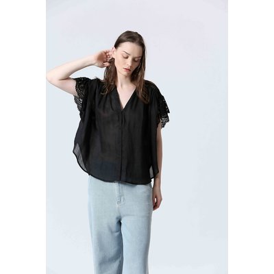 Blouse manches courtes avec dentelle SEE U SOON
