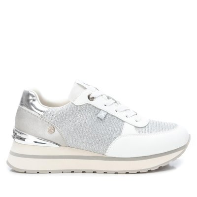 Chaussures de sport avec lacets réglables XTI