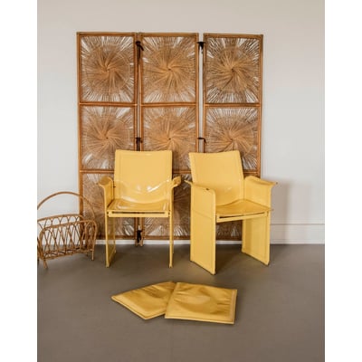 Paire de fauteuils en cuir crème Jakob N°1241 - Bon état DEBONGOUT