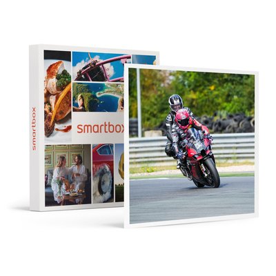 Baptême passager en moto : 3 tours à l'arrière d'un pilote professionnel sur le circuit de Magny-Cours - SMARTBOX - Coffret Cadeau Sport et Aventure SMARTBOX