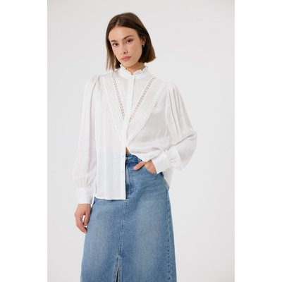 Chemise avec un col montant et des détails en dentelle Ainhoa ARTLOVE