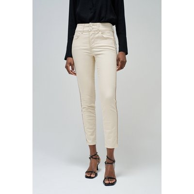 JEAN SECRET PUSH IN CROPPED SKINNY SALSA JEANS