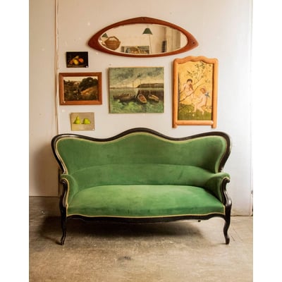 Banquette au style Louis-Philippe en velours retapissé Martine N°57 - Bon état DEBONGOUT