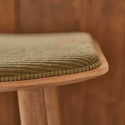 Lot de 2 tabourets de bar en teck massif et velours côtelé  AMBRE BERAH GETAH
