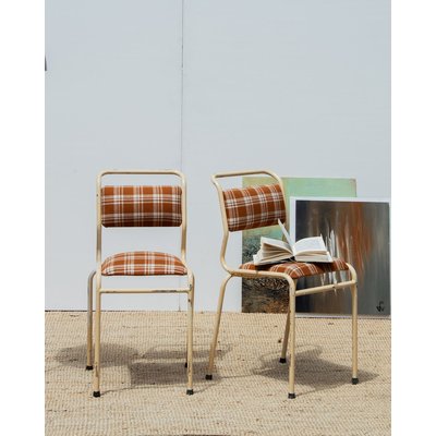 Paire de chaises en métal Diana N°364 - Bon état DEBONGOUT