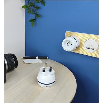 Adaptateur De Voyage France Vers Angleterre Blanc ESSENTIELS DU BHV