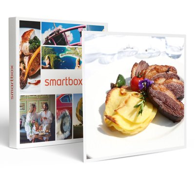 Découverte de Paris lors d’un dîner croisière Prestige sur la Seine pour 2 adultes et 2 enfants- SMARTBOX - Coffret Cadeau Gastronomie SMARTBOX