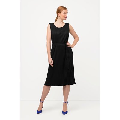 Robe plissée à ligne A sans manches. Col rond ULLA POPKEN
