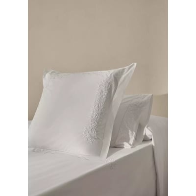 Deux taies d'oreiller percale de coton broderie fleur 60x60 cm MANGO HOME