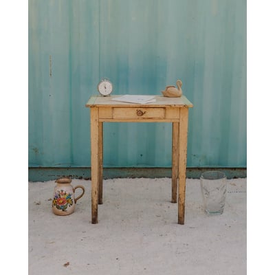 Table d'appoint en bois patiné Francine N°1475 - Bon état DEBONGOUT