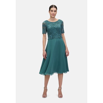Robe de cocktail en dentelle VERA MONT
