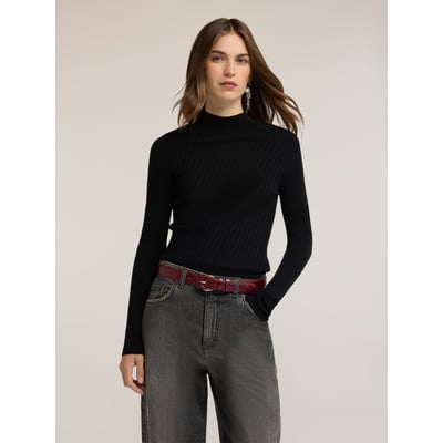 Pull à côtes diagonales avec ourlet asymétrique MOTIVI