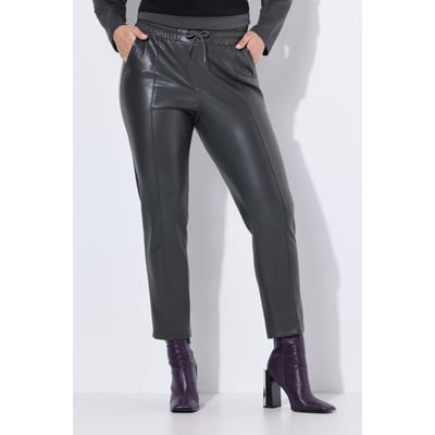 Pantalon 7/8 en similicuir. Passepoils et ULLA POPKEN