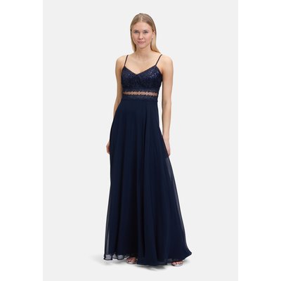 Robe de soirée en dentelle VERA MONT