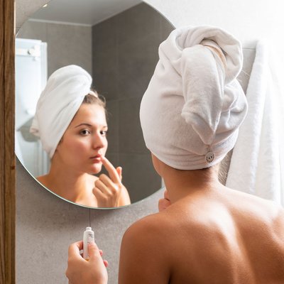 Serviette pour cheveux en velours de coton biologique NATURELLE CARRE BLANC