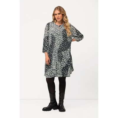 Robe courte plissée. Col montant avec ruché. ULLA POPKEN