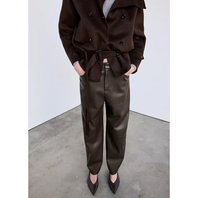 Pantalon ballon effet cuir MANGO