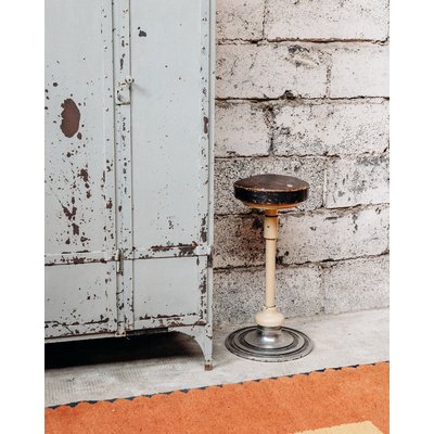 Tabouret haut en cuir Pierre N°11 - Bon état DEBONGOUT