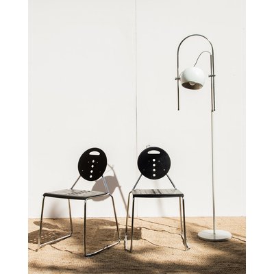 Paire de chaises noires Alma N°379 - Bon état DEBONGOUT