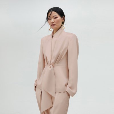 Blazer avec plis et nœud sur le devant LOLA CASADEMUNT