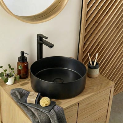 Vasque à poser ronde noire en inox 36 cm avec sa bonde assortie MOB IN