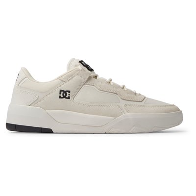 Chaussures en cuir. DC SHOES