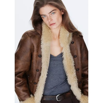 Veste en cuir synthétique avec finitions effet mouton MANGO