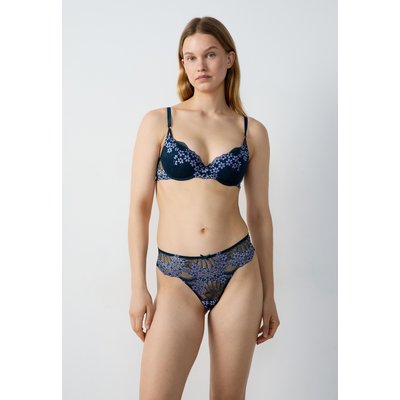 Soutien-gorge n.4 - le coques fines broderie fleurie SOMPTUEUSE ETAM