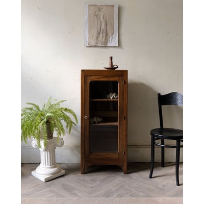 Vitrine en bois massif Victoria N°1279 - Bon état DEBONGOUT