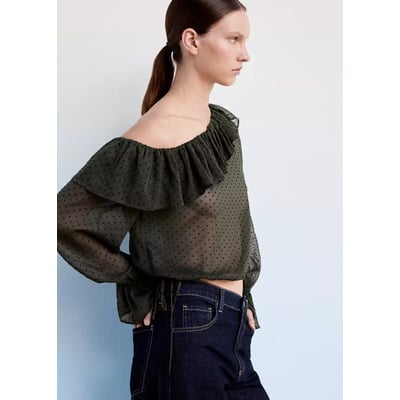 Blouse en plumetis à col asymétrique MANGO