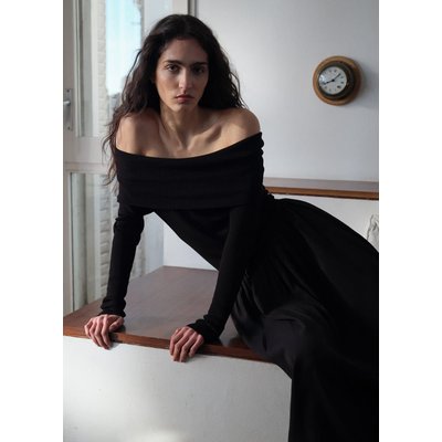 Robe épaules dénudées en tissu combiné MANGO